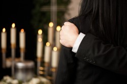 Can I Hold a Funeral before Cremation?