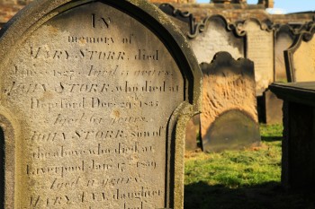 How to Have a Headstone Replaced