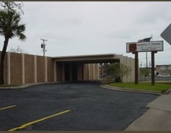 Exterior shot of Maxwell P Dunne Funeral Service