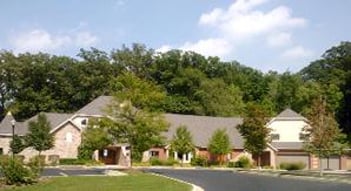 Exterior shot of Zarzycki Manor Chapels, Ltd.