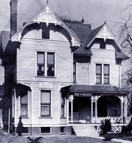 Exterior shot of Frank & Bright Funeral Home