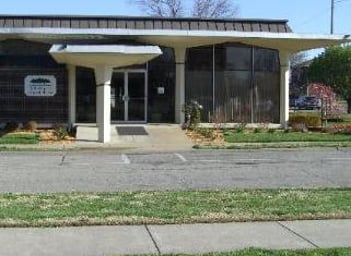 Exterior shot of Bath-Naylor Funeral Home