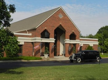 Exterior shot of Clay Barnette Funeral Home Incorporated