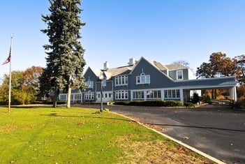 Exterior shot of Claude R Boyd/Spencer Funeral Home