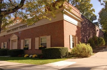 Exterior shot of Edwin L Bennett Funeral Homes