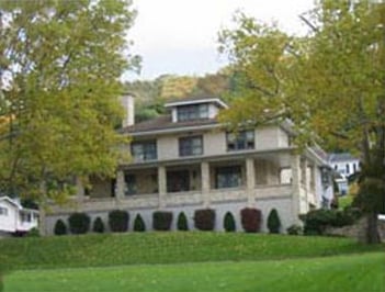 Exterior shot of J. William McCauley, Jr. Funeral Home, Inc.