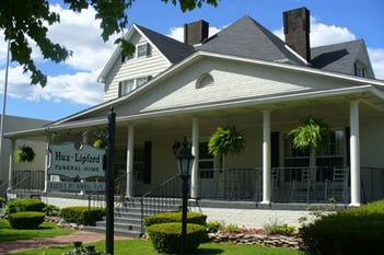 External shot of Hux-Lipford Funeral Home