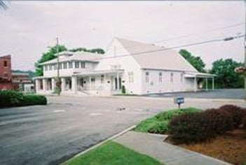 Exterior shot of Rawlings Funeral Home Incorporated