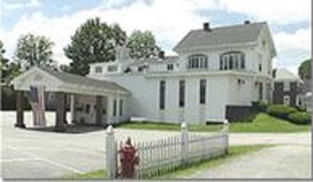 Exterior shot of Peaslee Funeral Homes