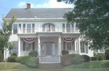 Exterior shot of Aldous Funeral Home