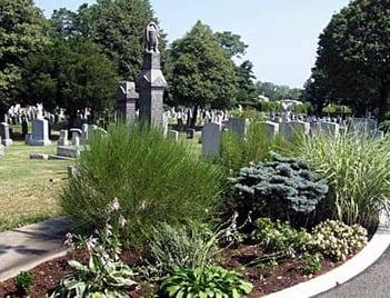 Exterior shot of Linden Hill United Methodist Cemetery