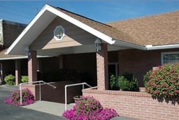 Exterior shot of Carpenter & Ford Funeral Home