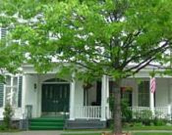 Exterior shot of Heintz Funeral Service