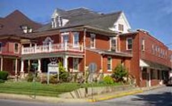 Exterior shot of Beck Funeral Home Incorporated