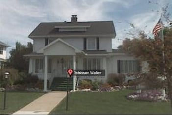 Exterior shot of Robinson-Walker Funeral Home
