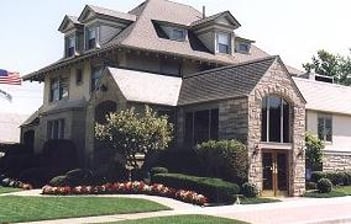 Exterior shot of McGorray Brothers Trust 100 Funeral Homes