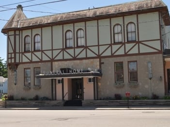 Exterior shot of Vitt Stermer & Anderson Funeral