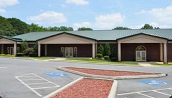 Exterior shot of Henderson & Sons Funeral Home