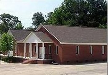 Exterior shot of Cagle Funeral Home Incorporated