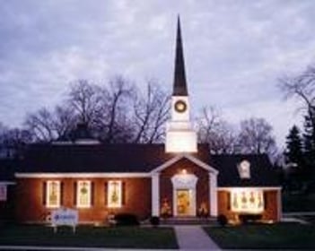 Exterior shot of Lakeview Funeral Home