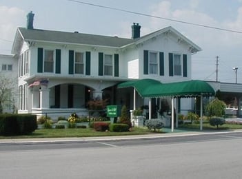Exterior shot of Lyon Dewitt Funeral Home Incorporated