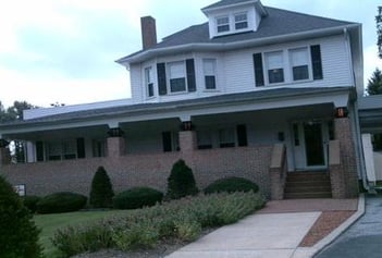 Exterior shot of Mac Nabb Funeral Home