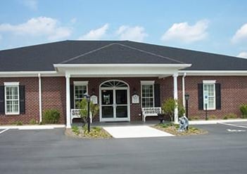 Exterior shot of Bladen Funeral & Cremation Service