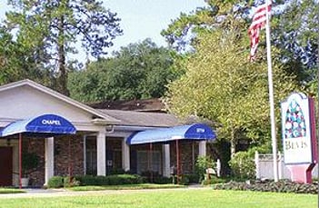 Exterior shot of Bevis Funeral Home