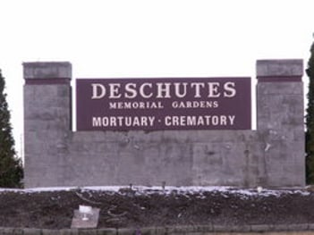 Exterior shot of Deschutes Memorial Gardens