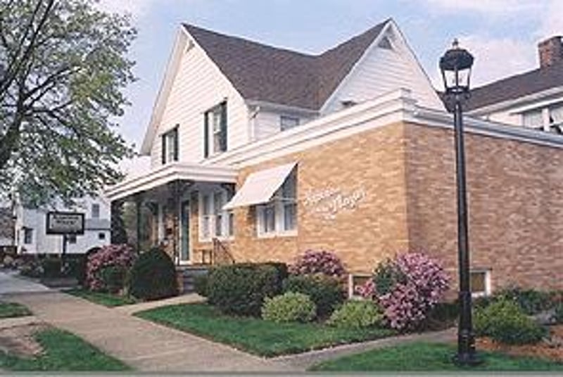Kapinos Mazur Funeral Home Ludlow, Massachusetts