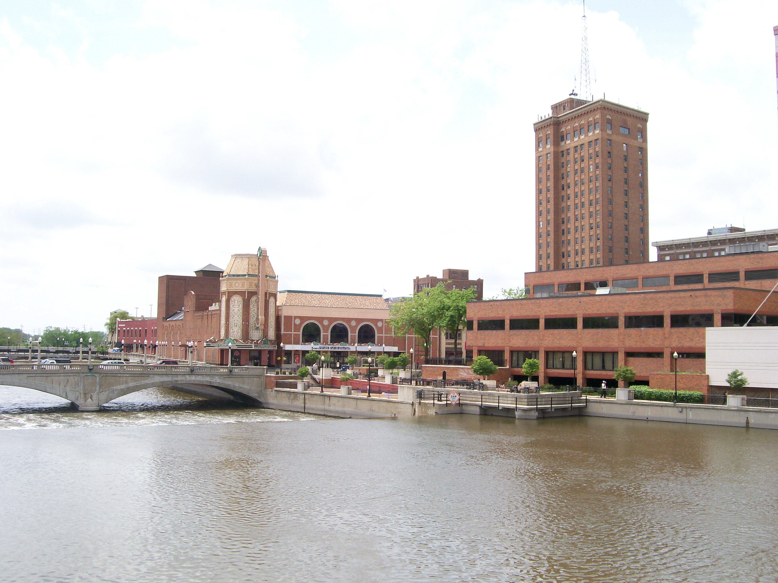 Aurora Funeral Homes, funeral services & flowers in Illinois 