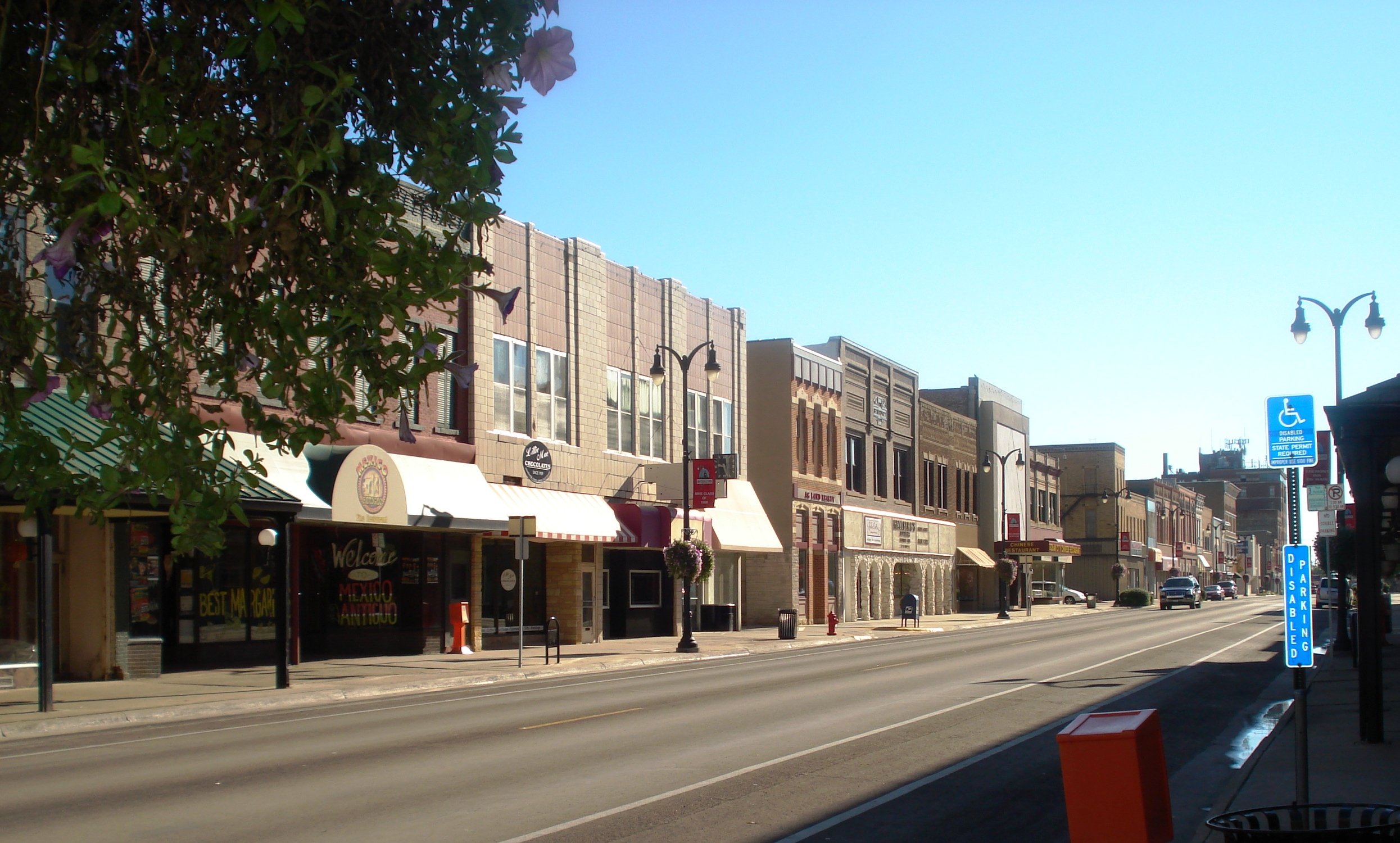 Marshalltown Funeral Homes, funeral services & flowers in Iowa