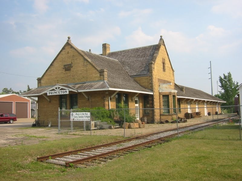 Princeton Funeral Homes Funeral Services Flowers In Minnesota